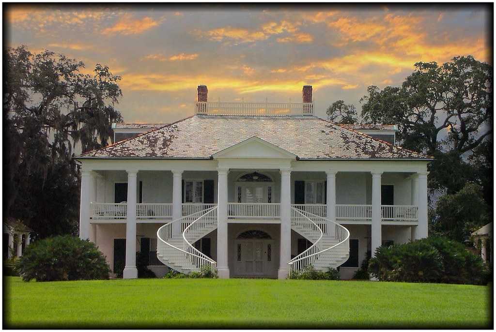 Evergreen Plantation main house in Wallace, Louisiana with Greek Revival architecture