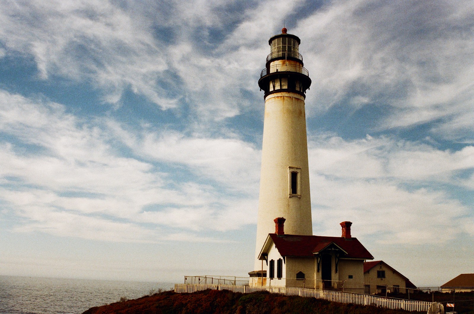 Experience staying the night in Rose Island Lighthouse, Rhode Island. Enjoy stunning views, rich history, and a unique overnight stay.